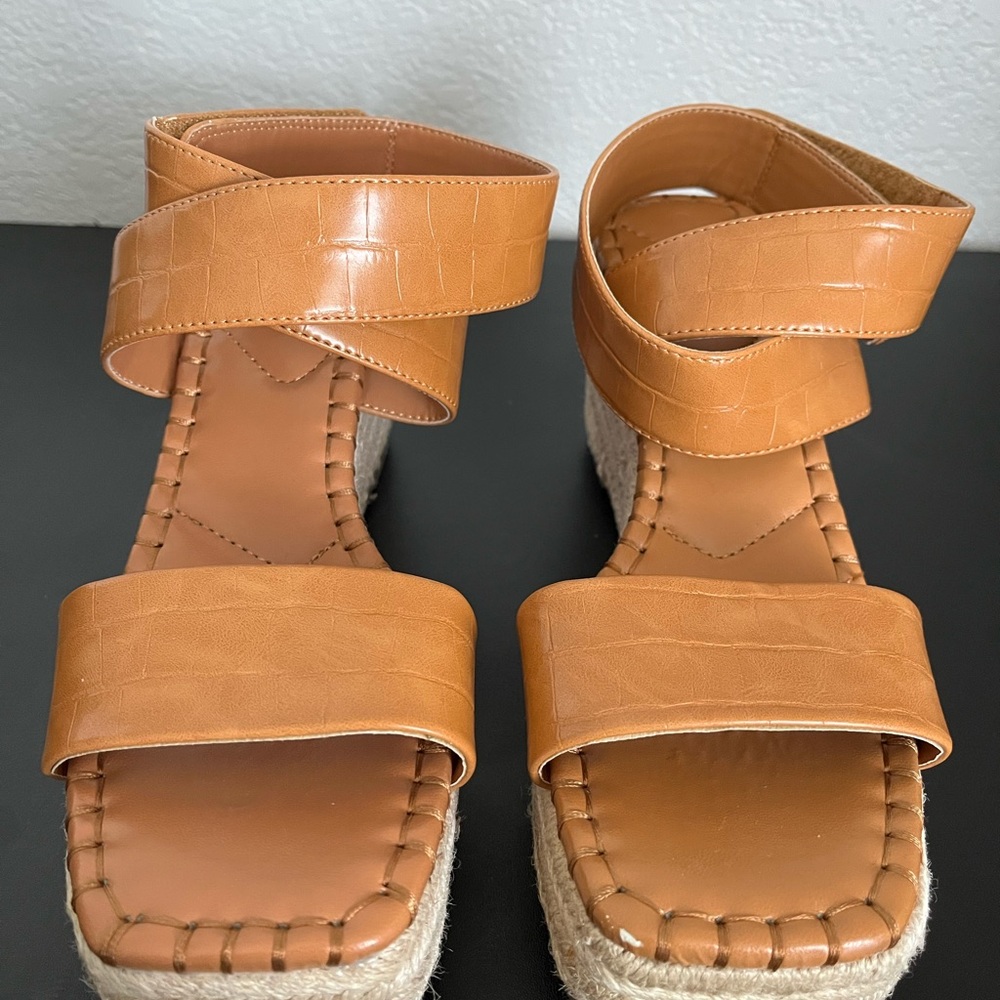 Elegant Tan Espadrille Sandals